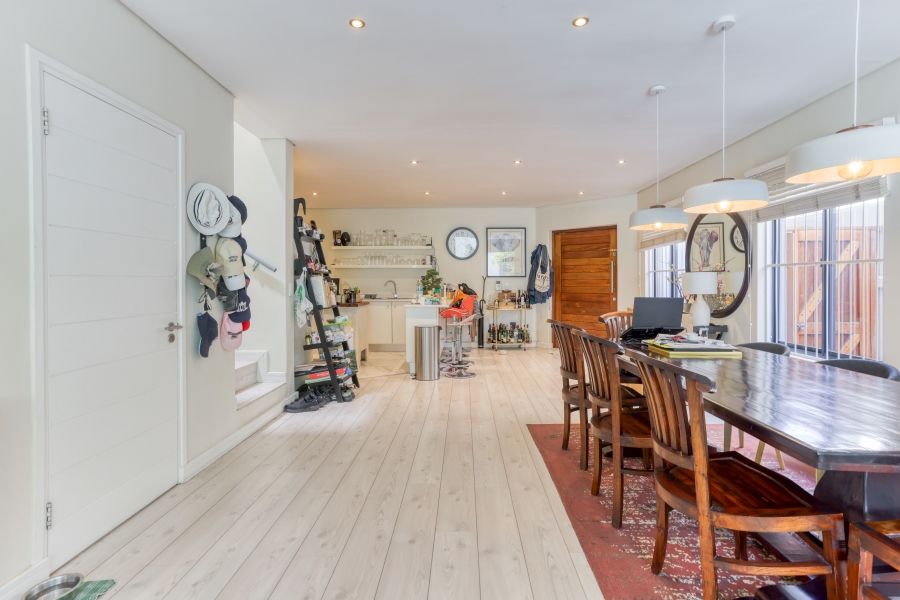 3 Bedroom Property for Sale in Sea Point Western Cape